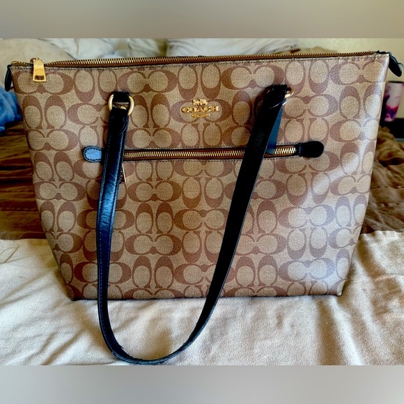 Coach Tan and Black Signature Tote - Picture 4 of 8